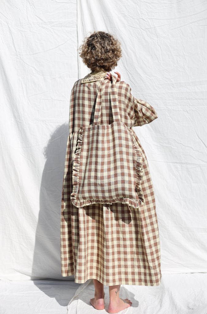 Linen Tote Bag with Ruffles - Image 5