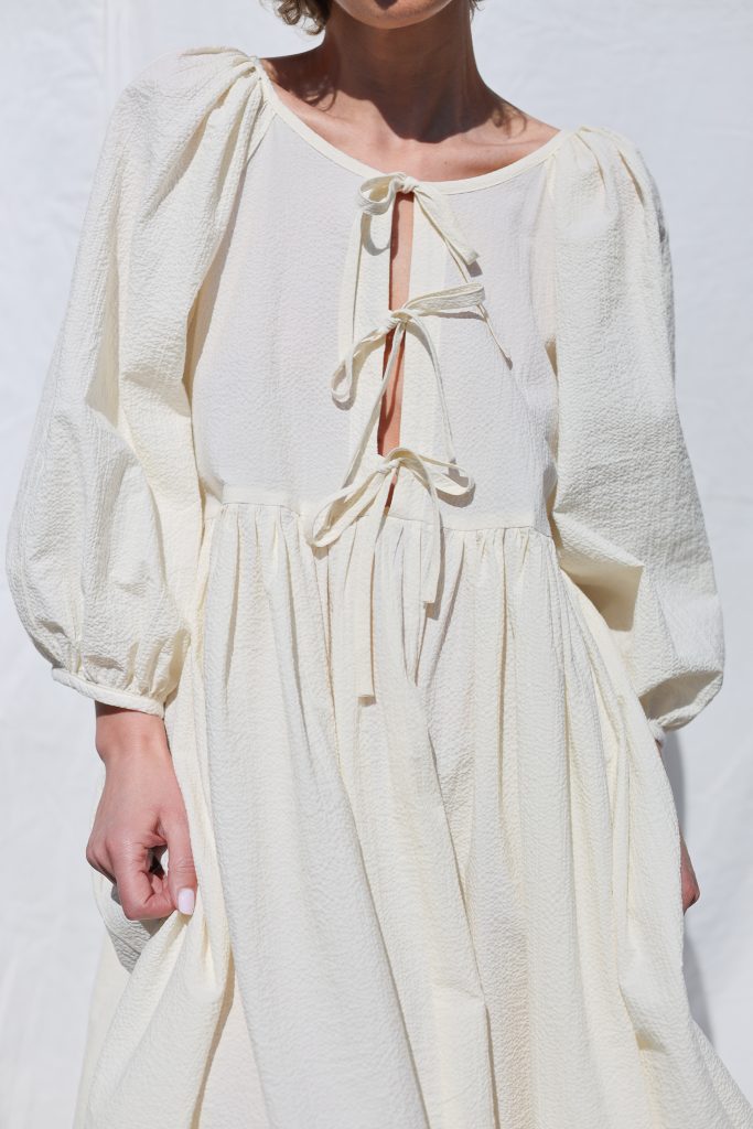 Reversible seersucker cotton dress FELDA with ties | Dress | Sustainable clothing | OffOn clothing
