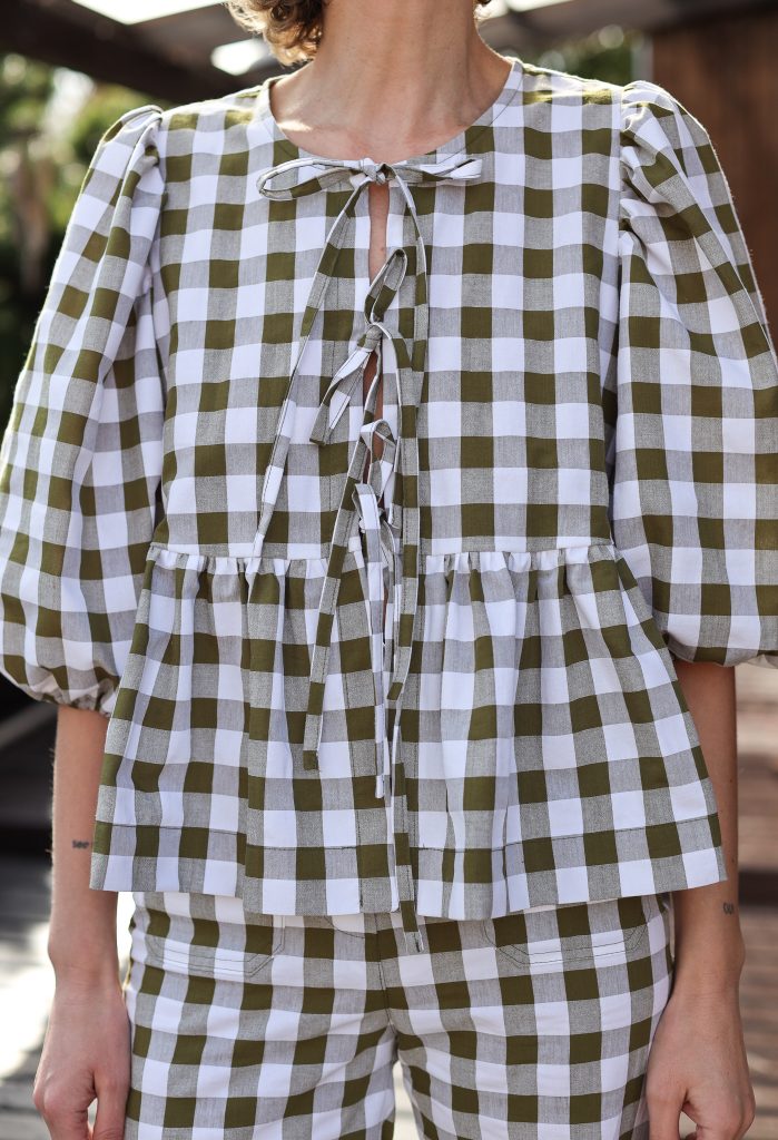 Seersucker checks puffy sleeves blouse with ties SUNNY