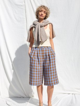 Linen bermuda shorts RAQUEL in Bluebonnet checks | Shorts | Sustainable clothing | OffOn clothing