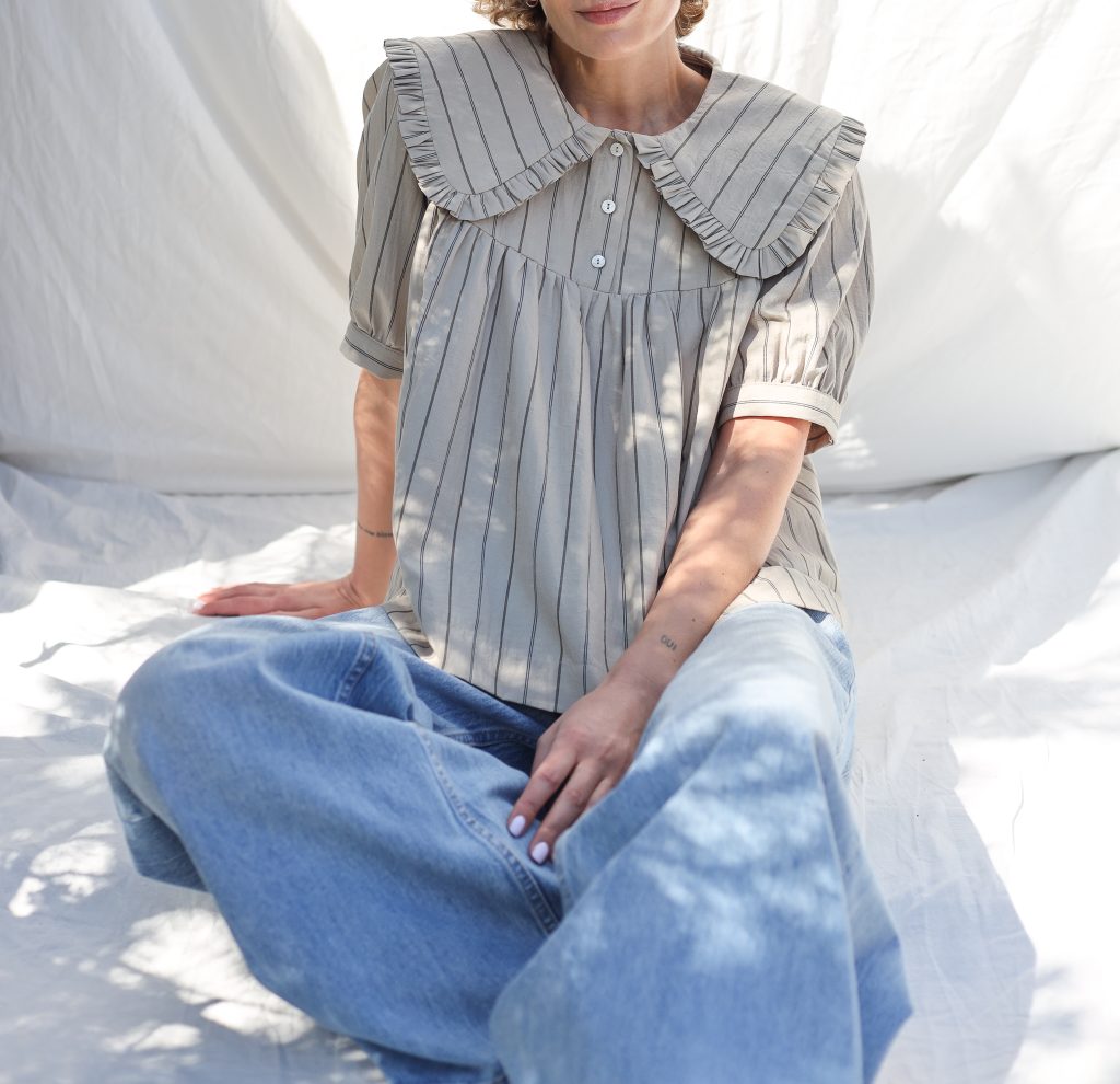 Puritan Collar Short Sleeve Blouse OLIVIA in Striped Organic Cotton | Top | Sustainable clothing | OffOn clothing