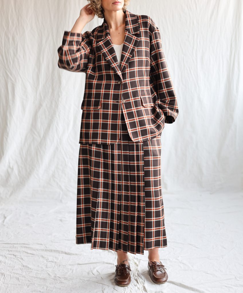 Front pleated wrap plaid skirt