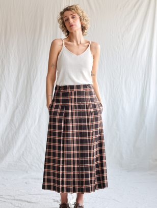 Front pleated wrap plaid skirt | Skirt | Sustainable clothing | OffOn clothing