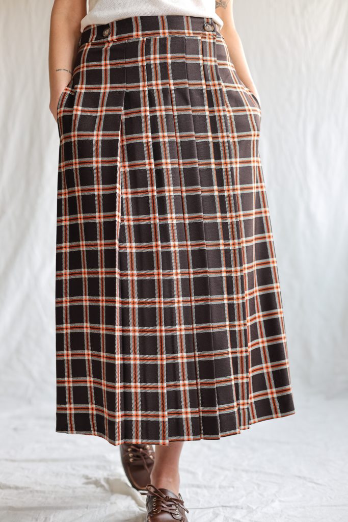 Front pleated wrap plaid skirt