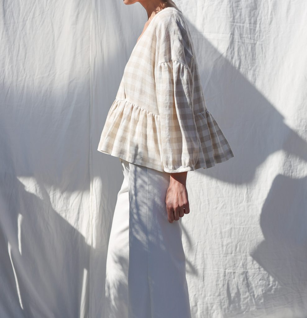 Linen V-neck puffy sleeve peplum blouse CLARA in checks