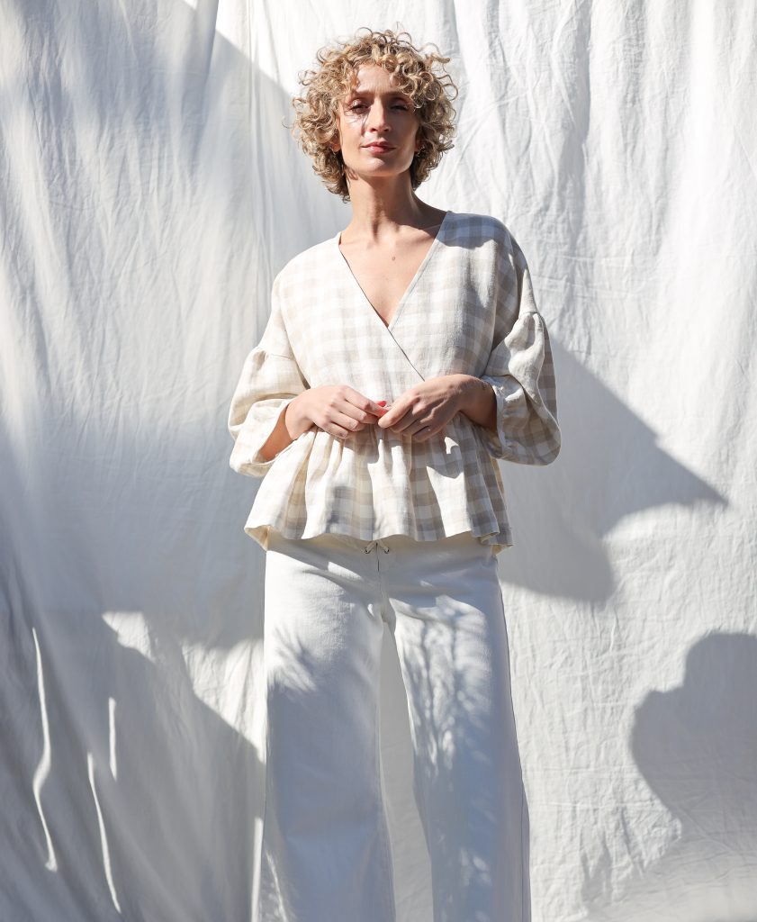 Linen V-neck puffy sleeve peplum blouse CLARA in checks