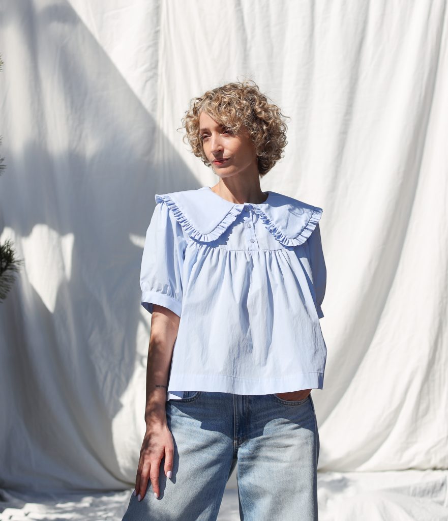 Puritan Collar Blouse OLIVIA in Blue Organic Cotton
