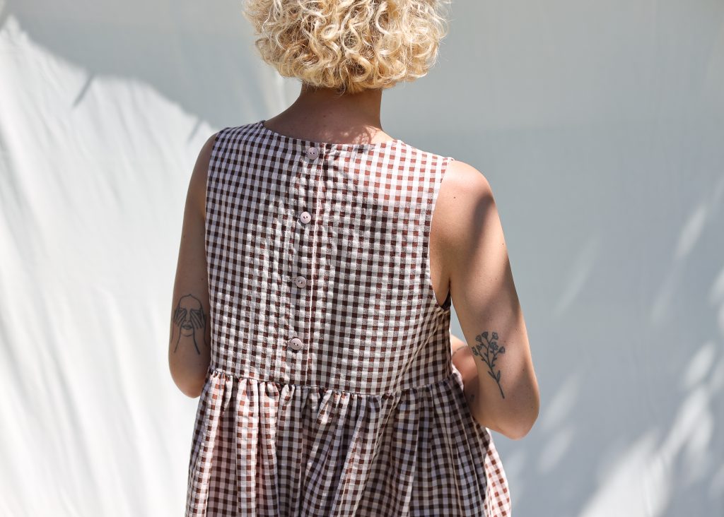 Sleeveless smock dress in seersucker checks