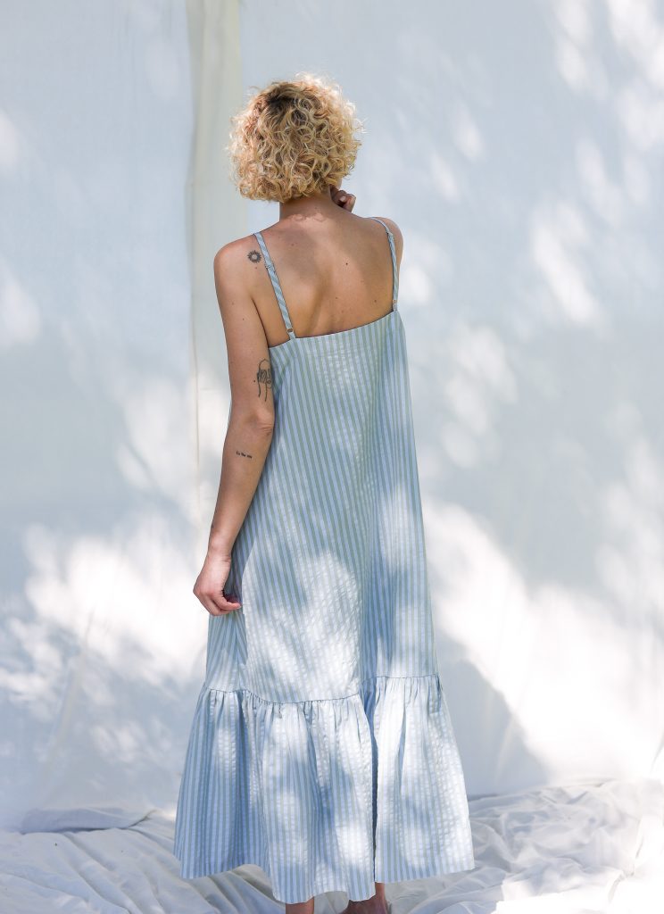 Sleeveless Seersucker Checks Maxi Dress with Ruffled Hem