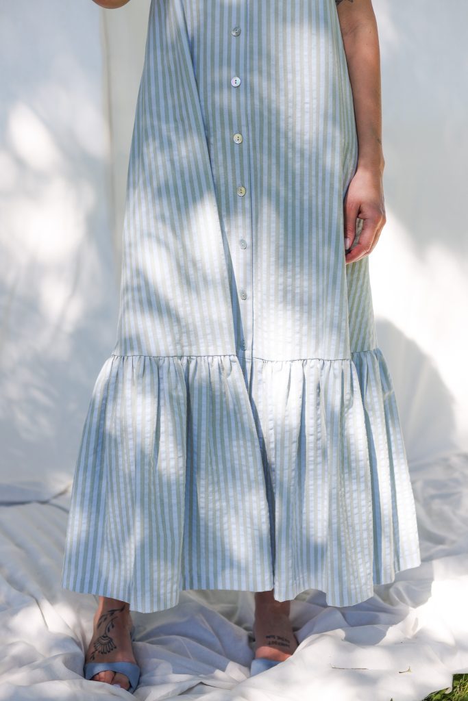 Sleeveless Seersucker Checks Maxi Dress with Ruffled Hem