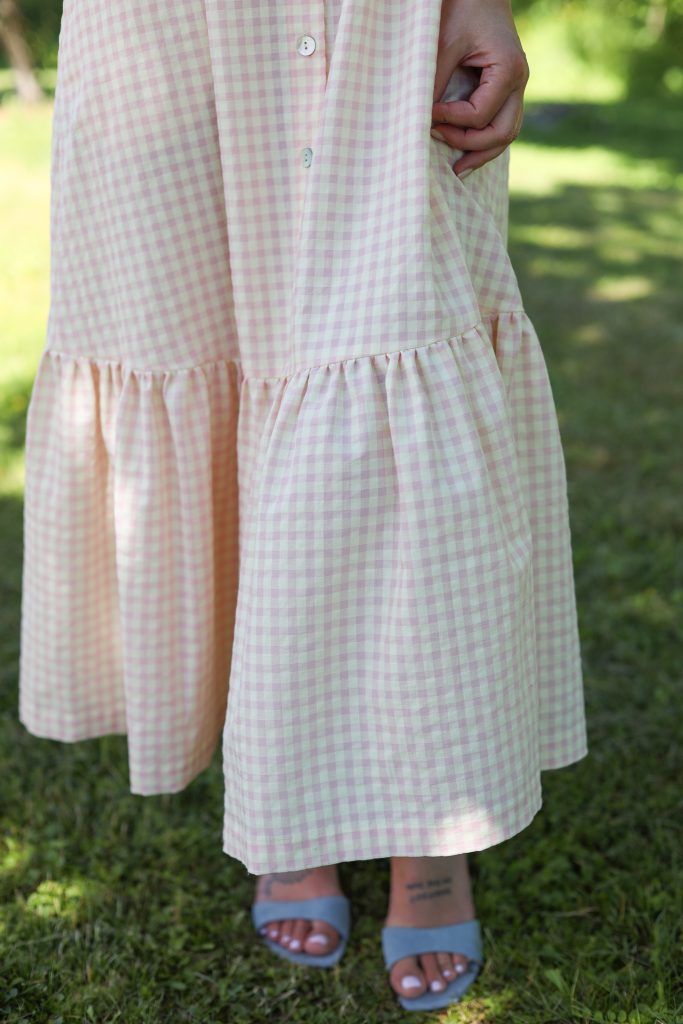 Sleeveless Ruffled Hem Maxi Dress in Seersucker Checks
